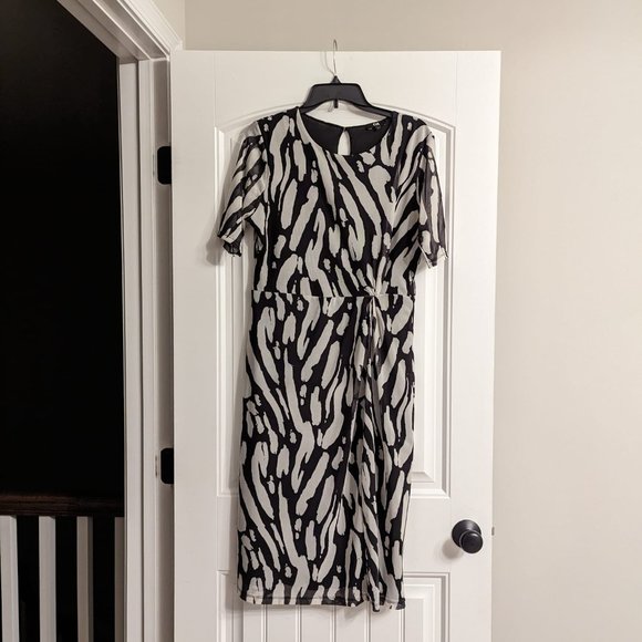 C&A Bodycon Patterned Dress with Knot Detail - Picture 7 of 7